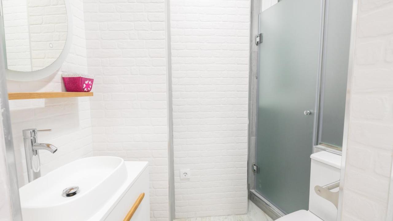 Guesthouse Room & Studio Seville La Flamenka Екстер'єр фото