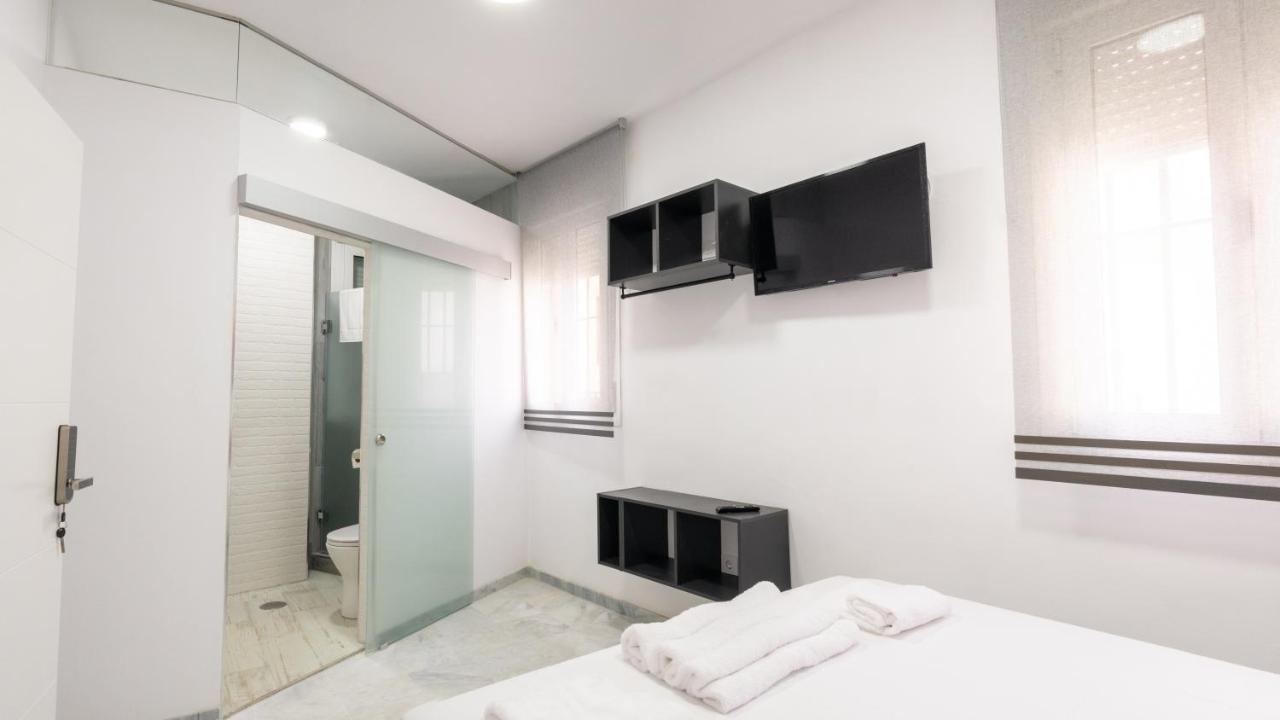 Guesthouse Room & Studio Seville La Flamenka Екстер'єр фото