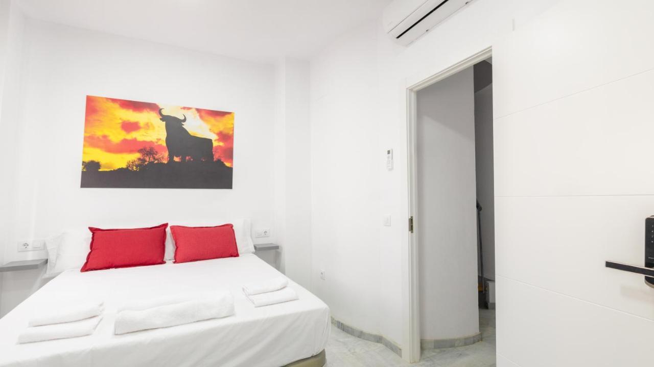 Guesthouse Room & Studio Seville La Flamenka Екстер'єр фото