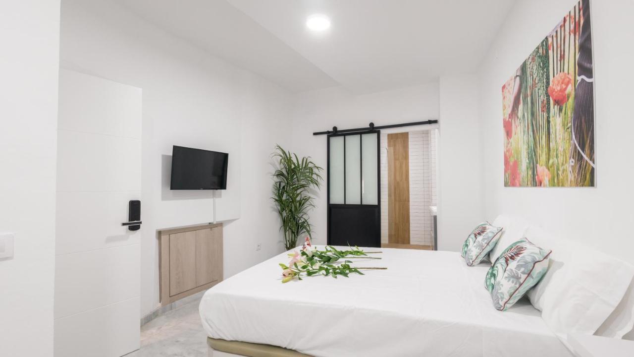 Guesthouse Room & Studio Seville La Flamenka Екстер'єр фото