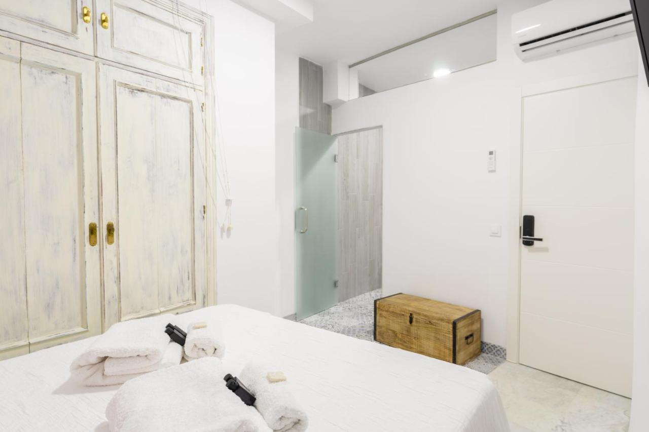 Guesthouse Room & Studio Seville La Flamenka Екстер'єр фото